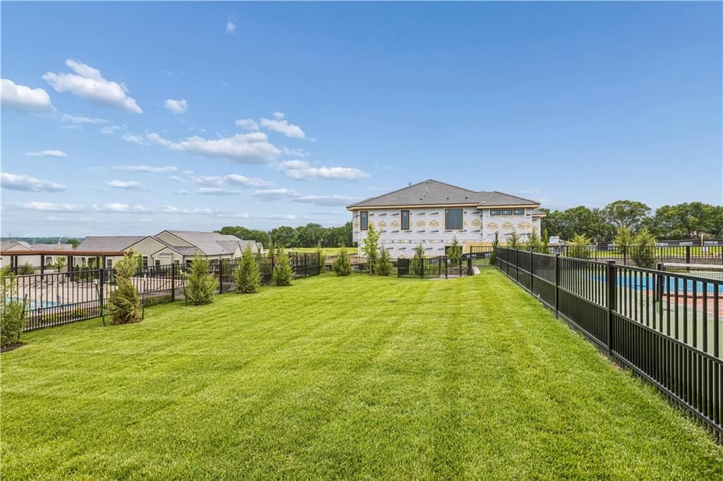 Photo 42 of 45 - 13727 Pembroke Lane, Leawood, KS 66224