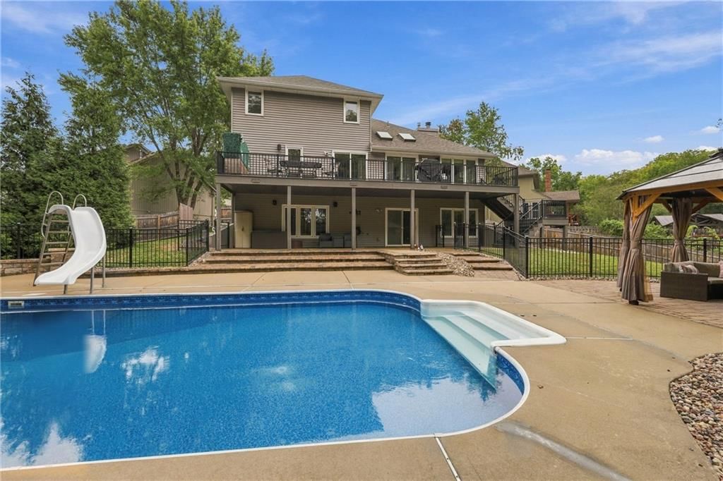3650 SW Kimstin Circle, Blue Springs, MO: listing photo 3