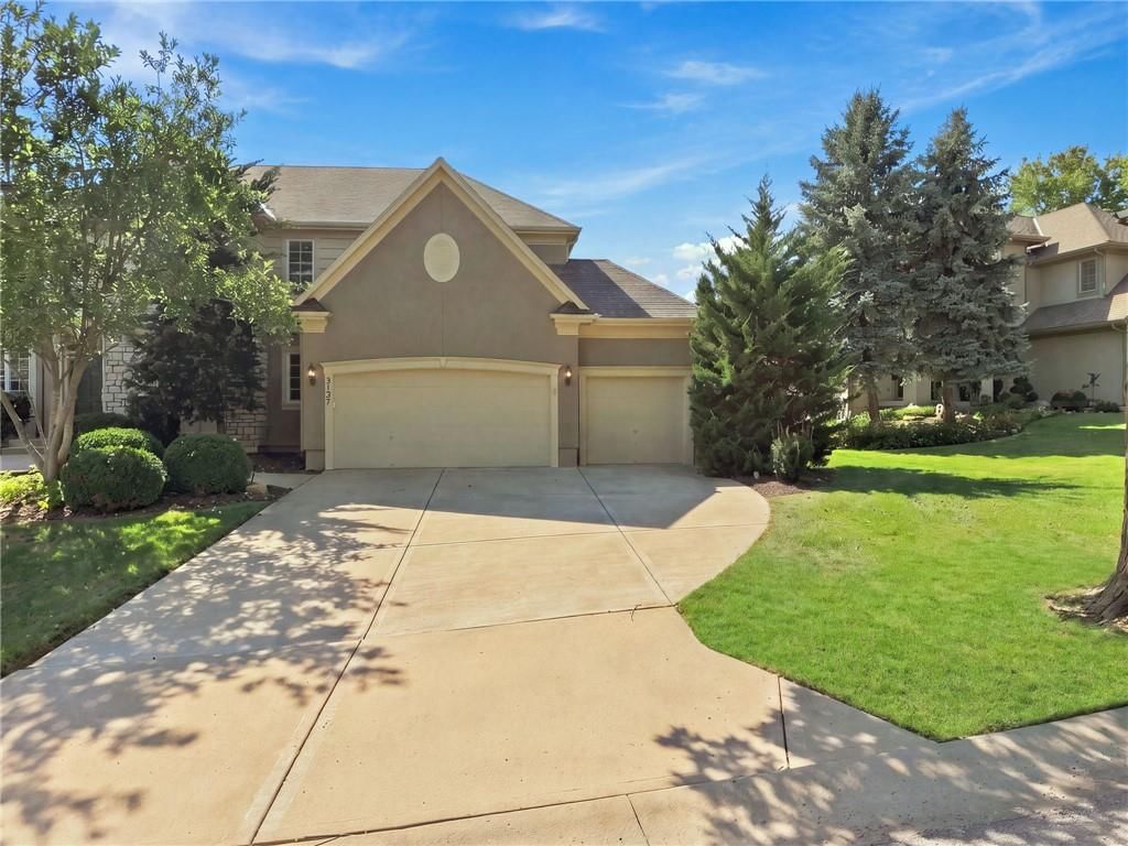 5427 W 164th Place, Overland Park, KS: listing photo 3