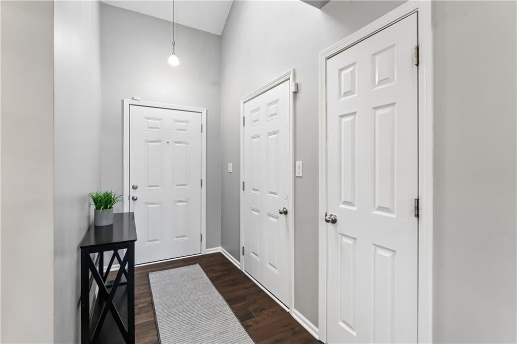 809 NE Aaron Drive — photo 6
