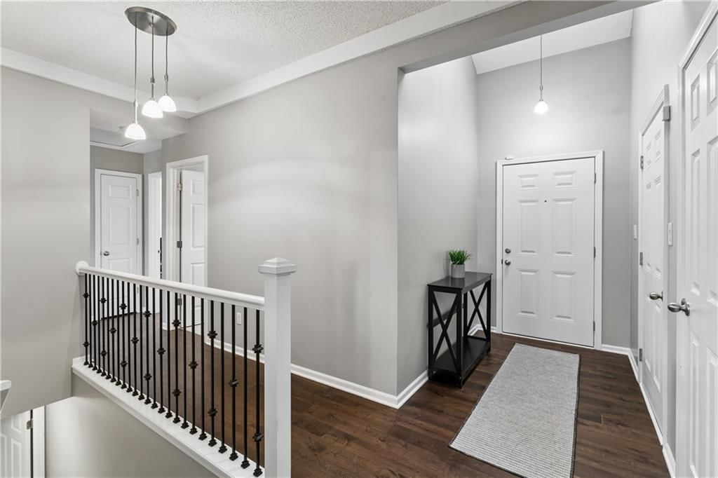 809 NE Aaron Drive — photo 7