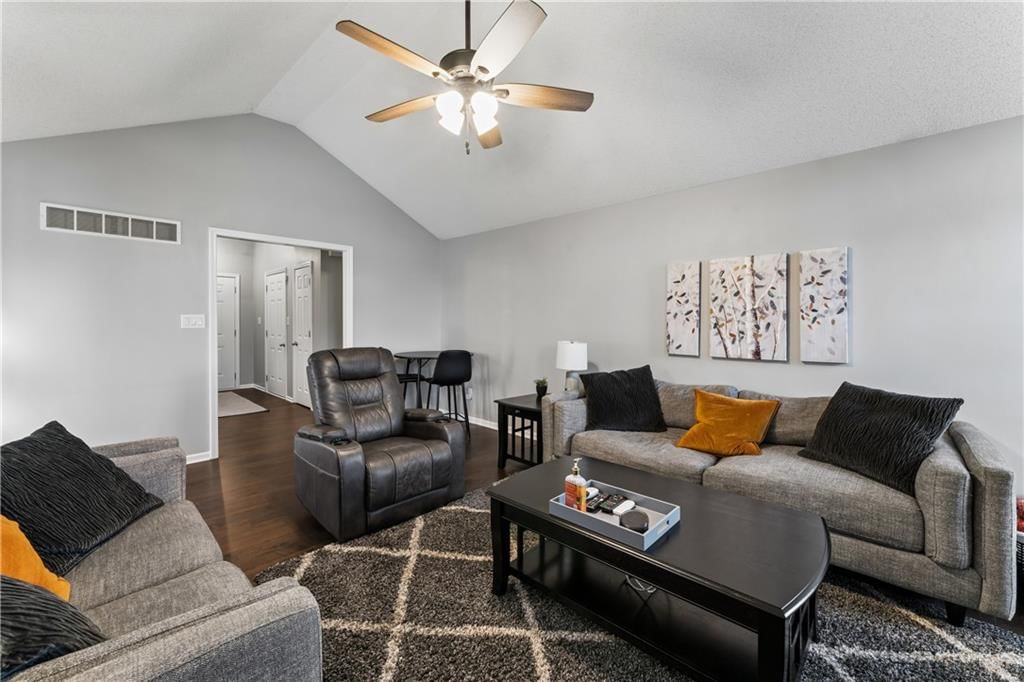 809 NE Aaron Drive — photo 12