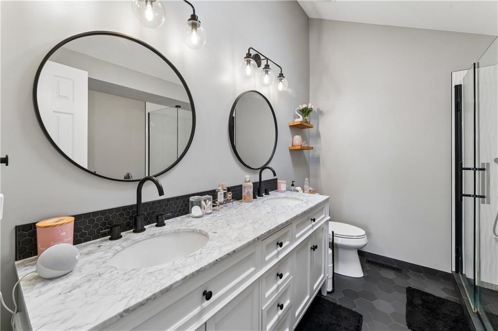 809 NE Aaron Drive — photo 24
