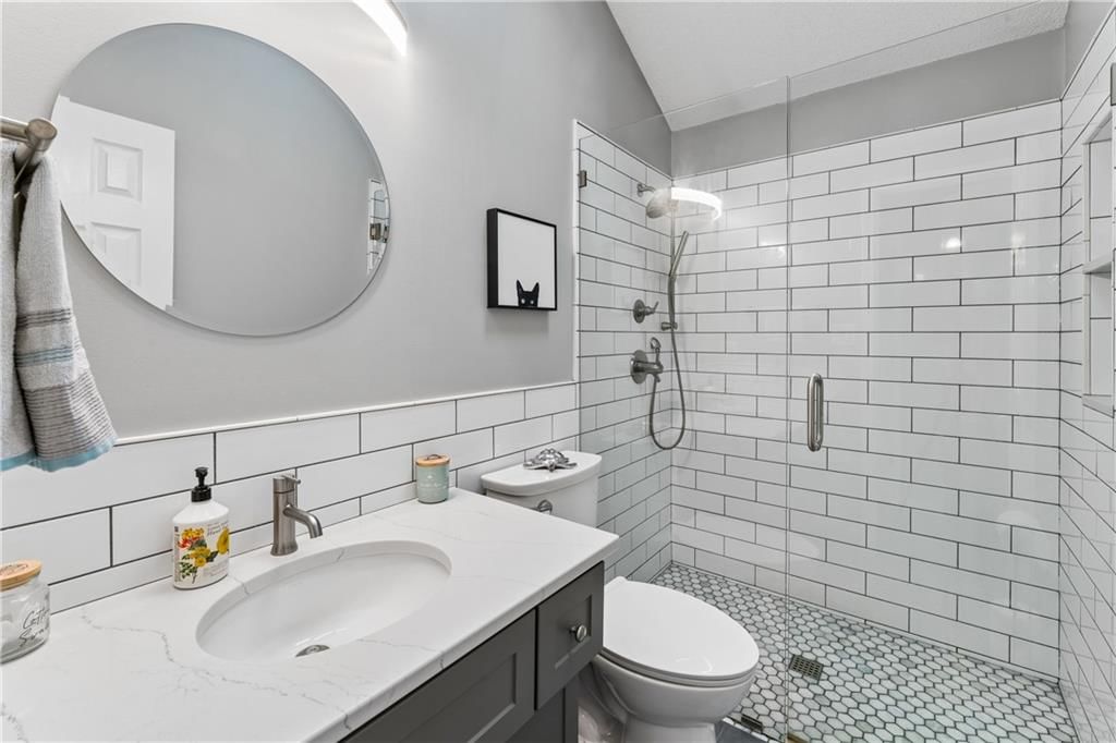 809 NE Aaron Drive — photo 31