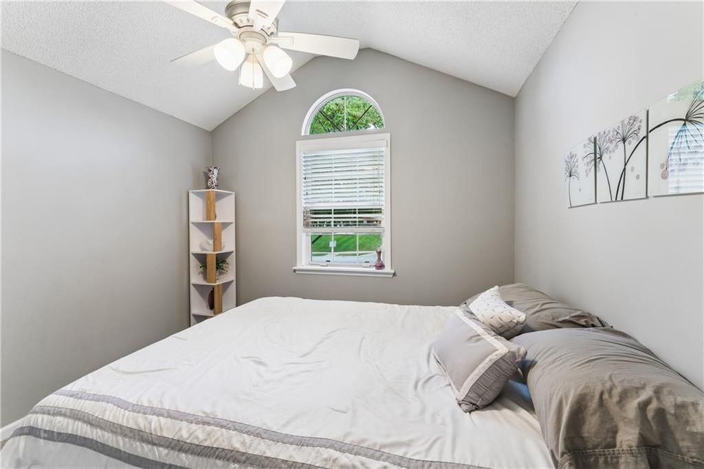 809 NE Aaron Drive — photo 33