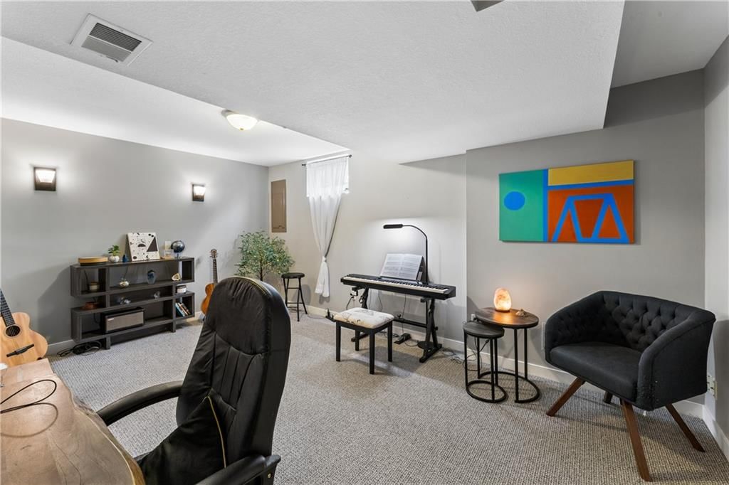 809 NE Aaron Drive — photo 34