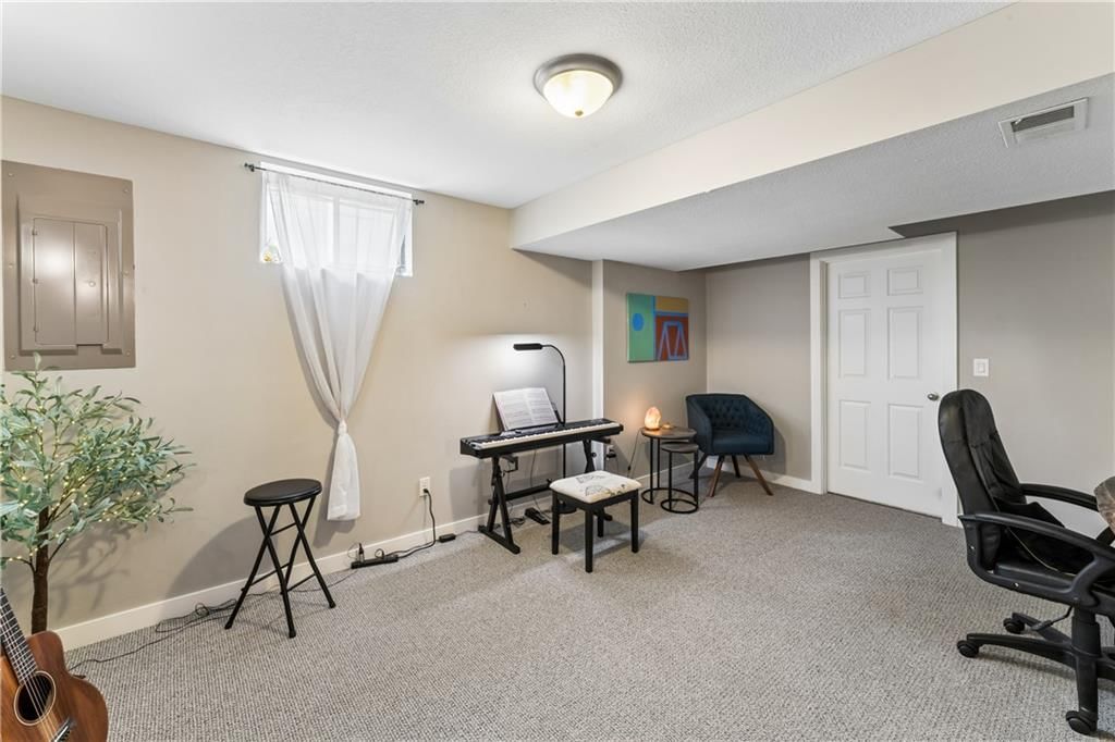 809 NE Aaron Drive — photo 37