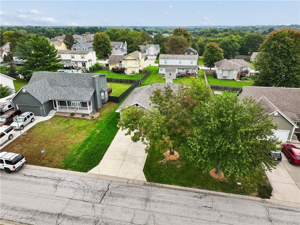809 NE Aaron Drive — photo 47