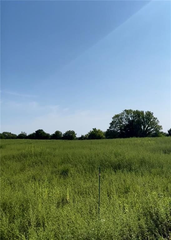 235th Street, Easton, KS: listing photo 3