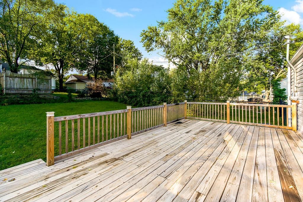 Photo 16 of 21 - 903 NE 67th Place, Gladstone, MO 64118