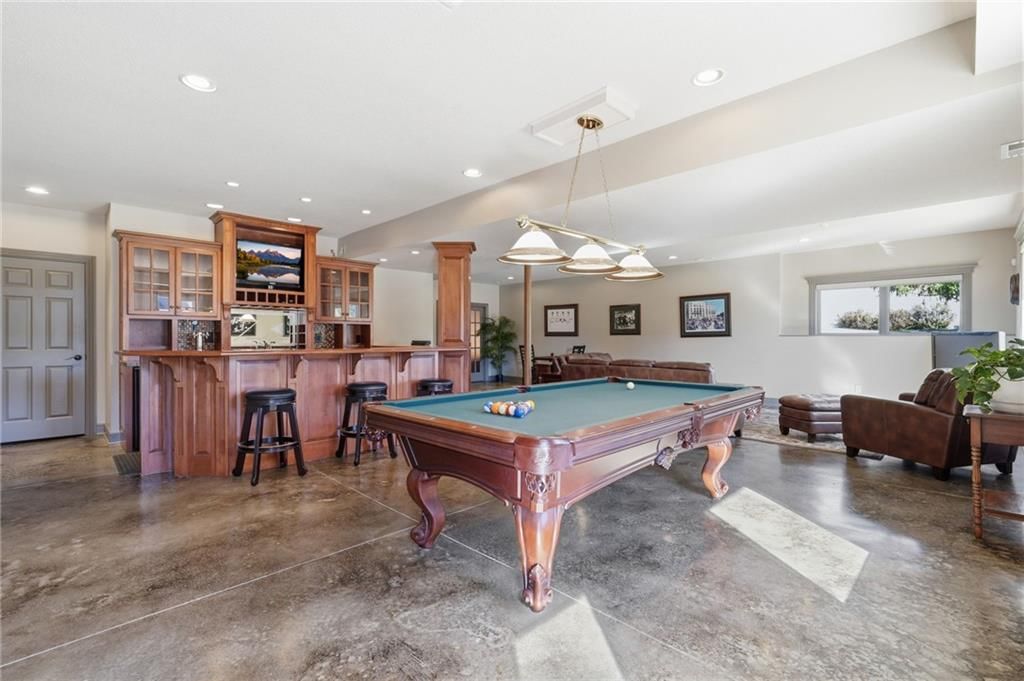 Photo 28 of 40 - 1510 Spur Ridge Circle, Raymore, MO 64083