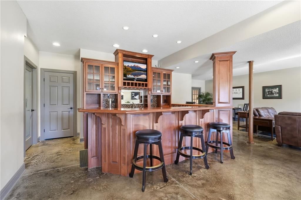Photo 30 of 40 - 1510 Spur Ridge Circle, Raymore, MO 64083