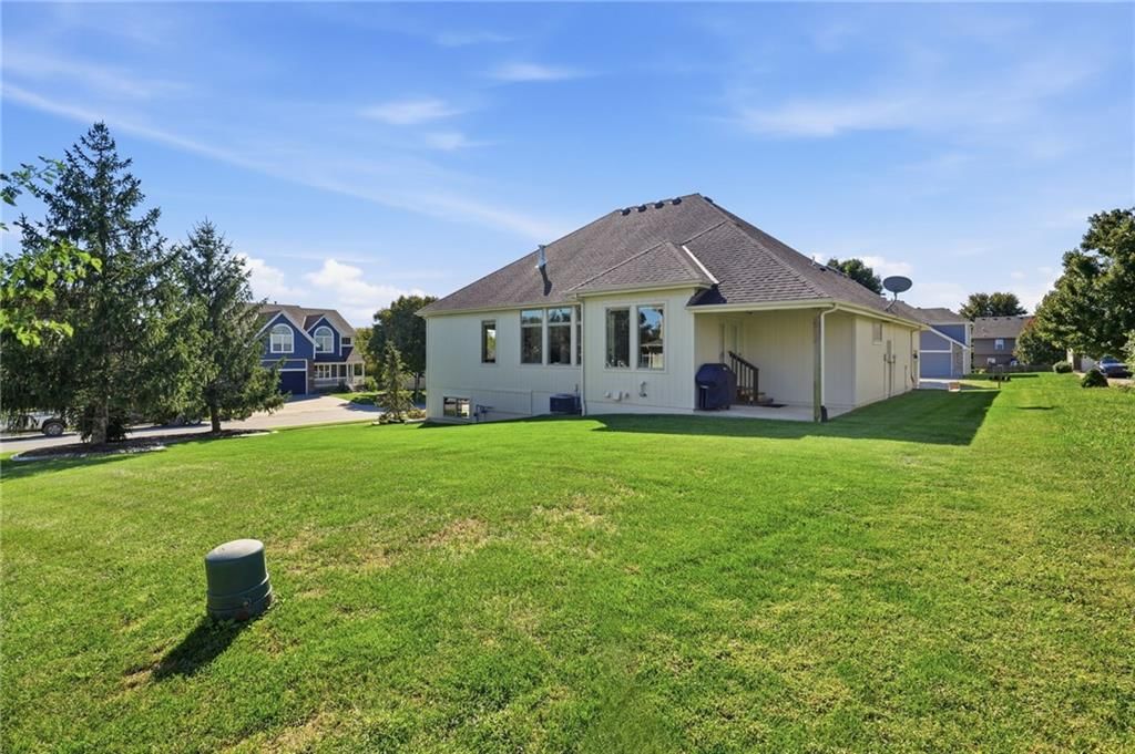 Photo 34 of 40, 1510 Spur Ridge Circle, Raymore, MO 64083
