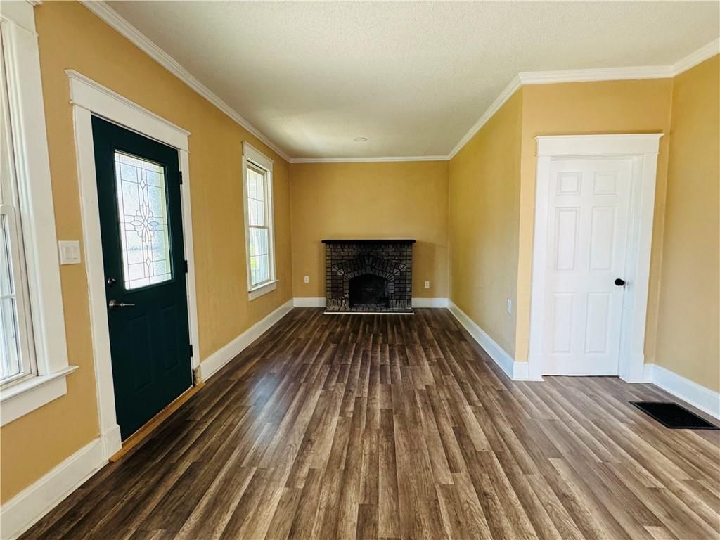 433 N Oakley Avenue, Kansas City, MO: listing photo 2