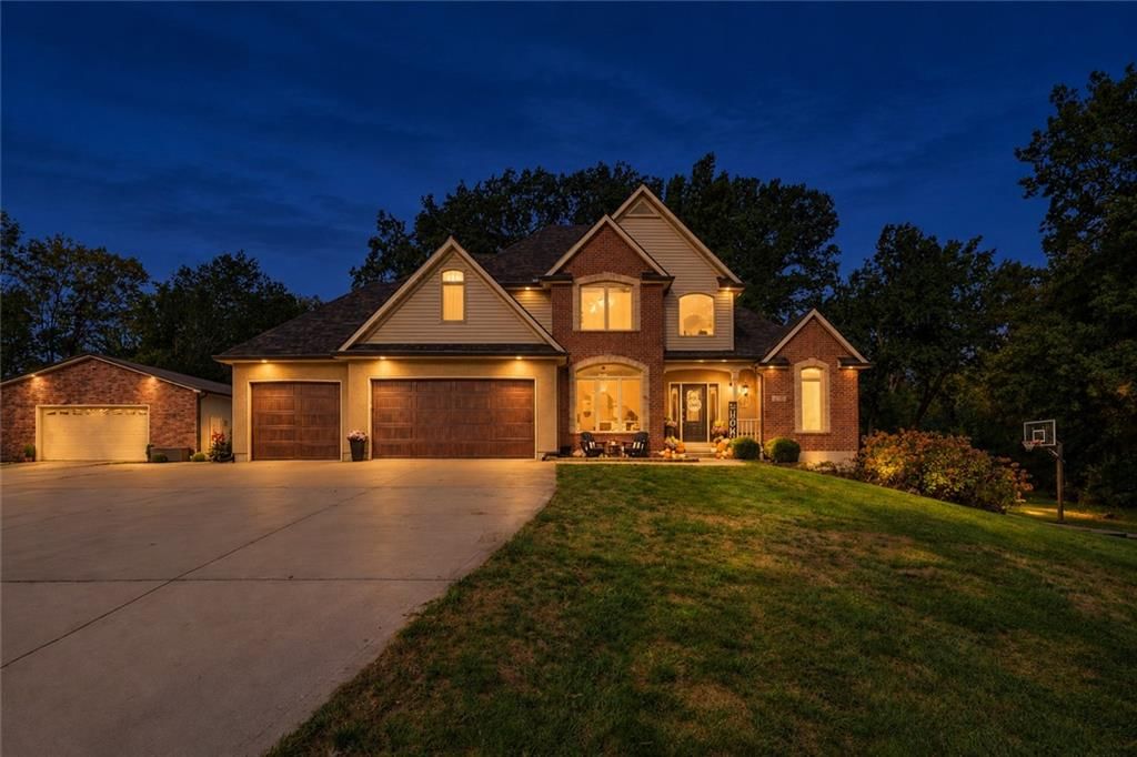 4200 S Tyer Road, Grain Valley, MO: listing photo 2