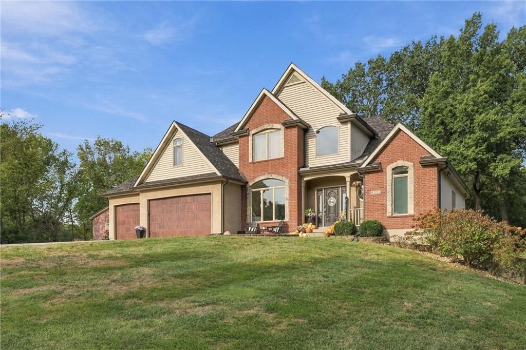 4200 S Tyer Road, Grain Valley, MO: listing photo 3