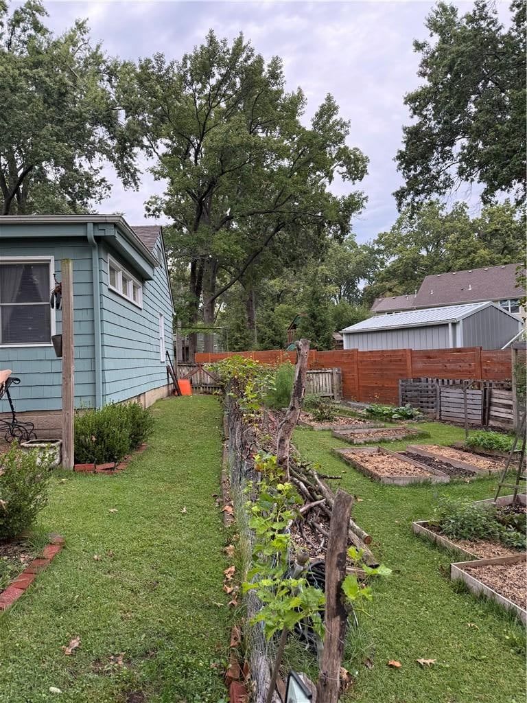 4605 W 72nd Terrace — photo 5