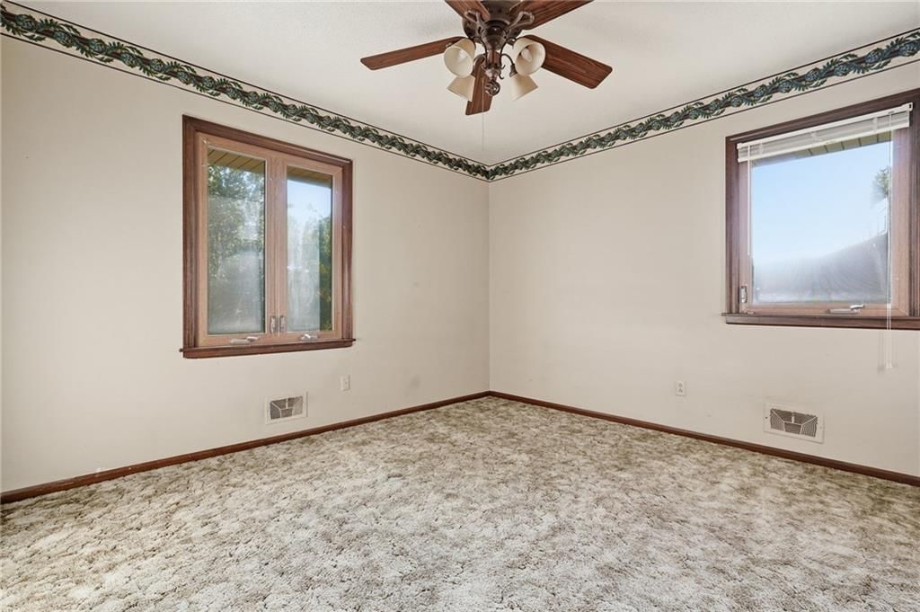 Photo 15 of 28 - 15932 E 41st Street S, Independence, MO 64055