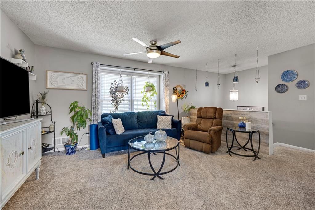 519 Mark Lane, Belton, MO: listing photo 3