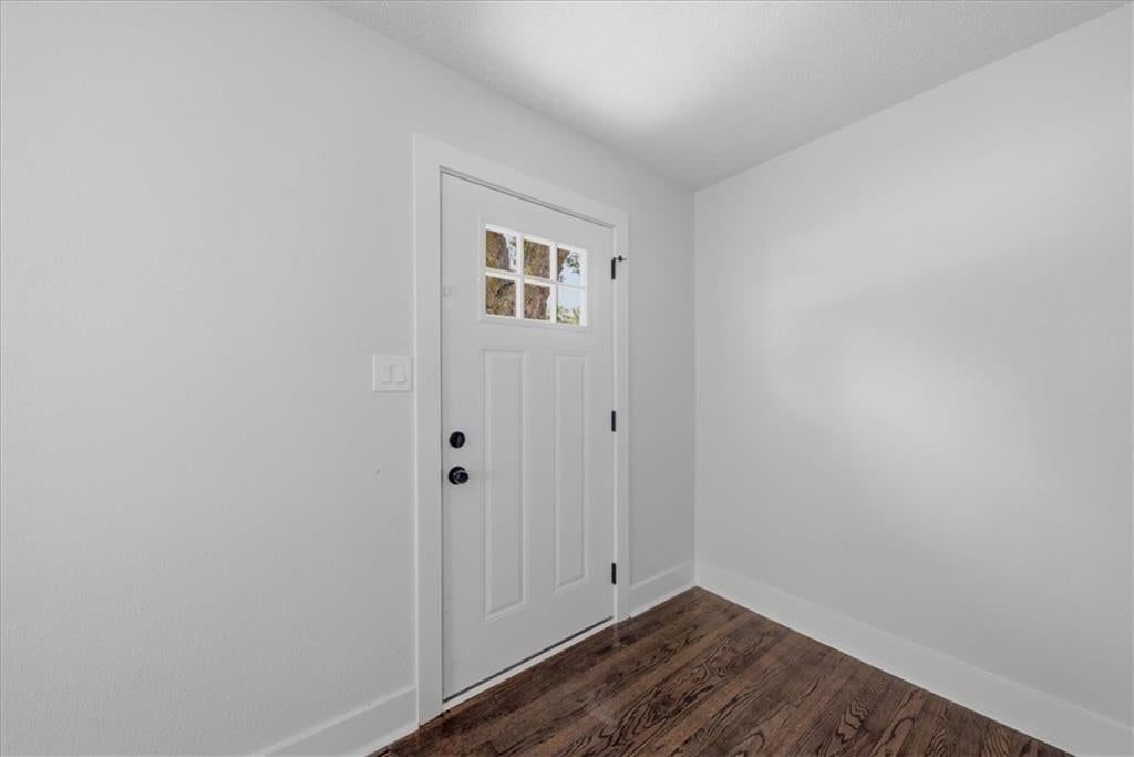 3513 Elmwood Avenue, Kansas City, MO: listing photo 3