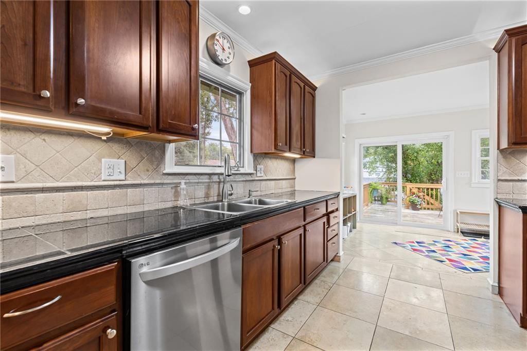 6657 Locust Street — photo 14