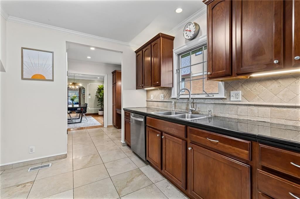 6657 Locust Street — photo 16