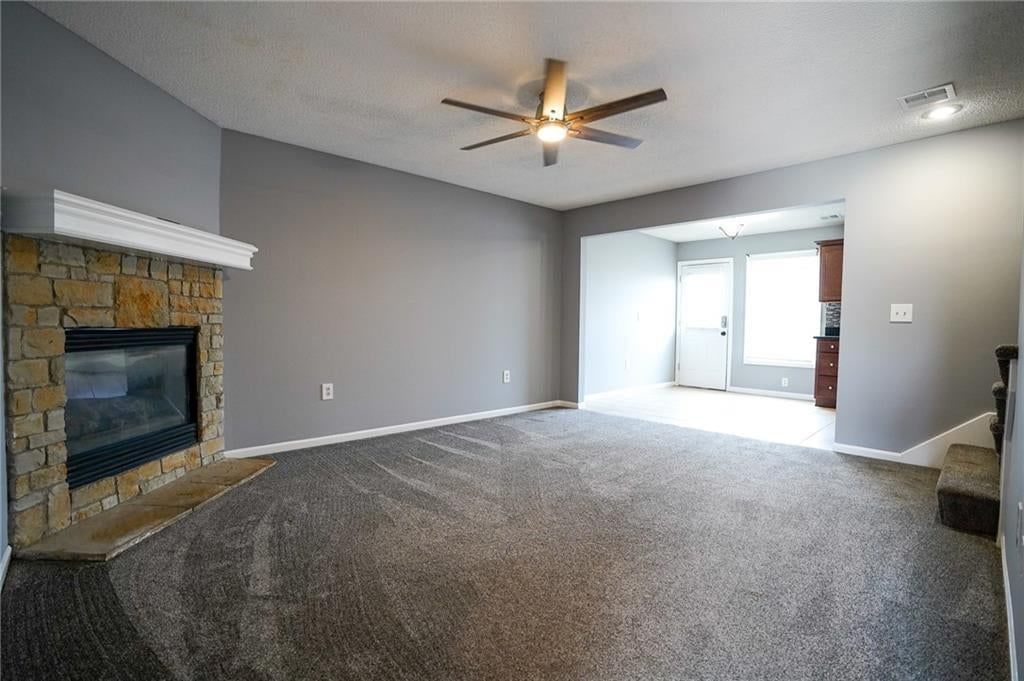 853 E 167th Court, Gardner, KS