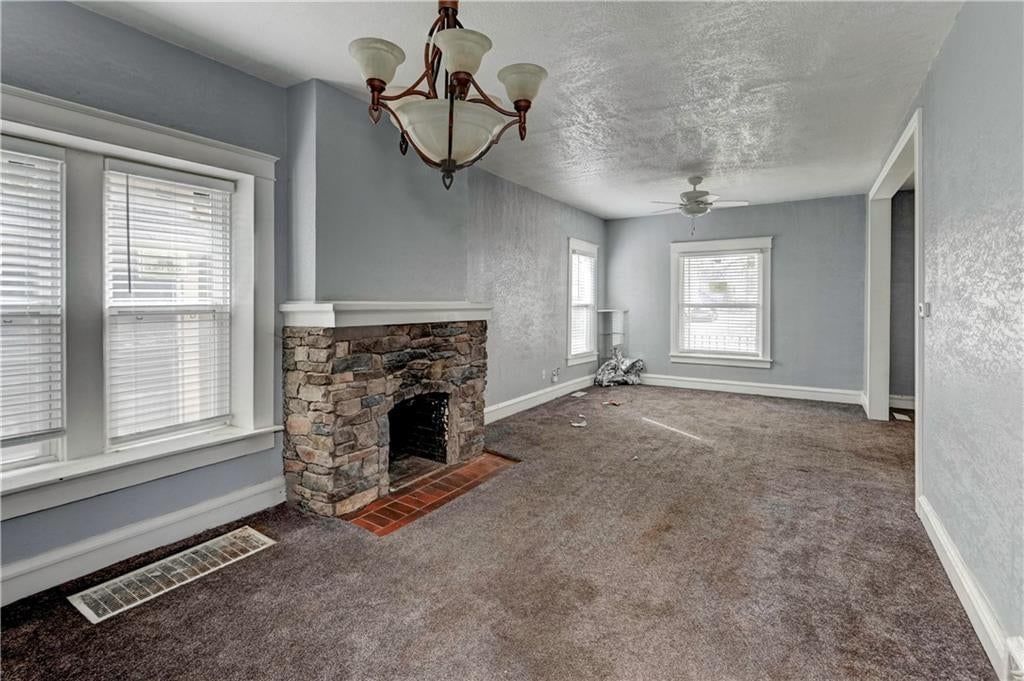 Photo 15 of 41 - 113 N White Avenue, Kansas City, MO 64123