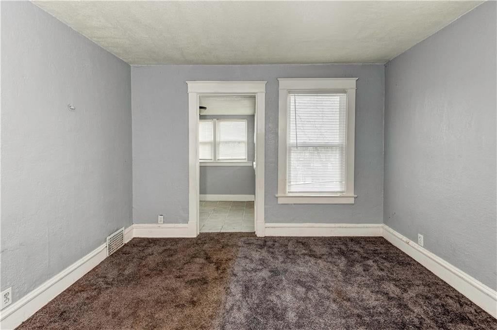 Photo 30 of 41 - 113 N White Avenue, Kansas City, MO 64123