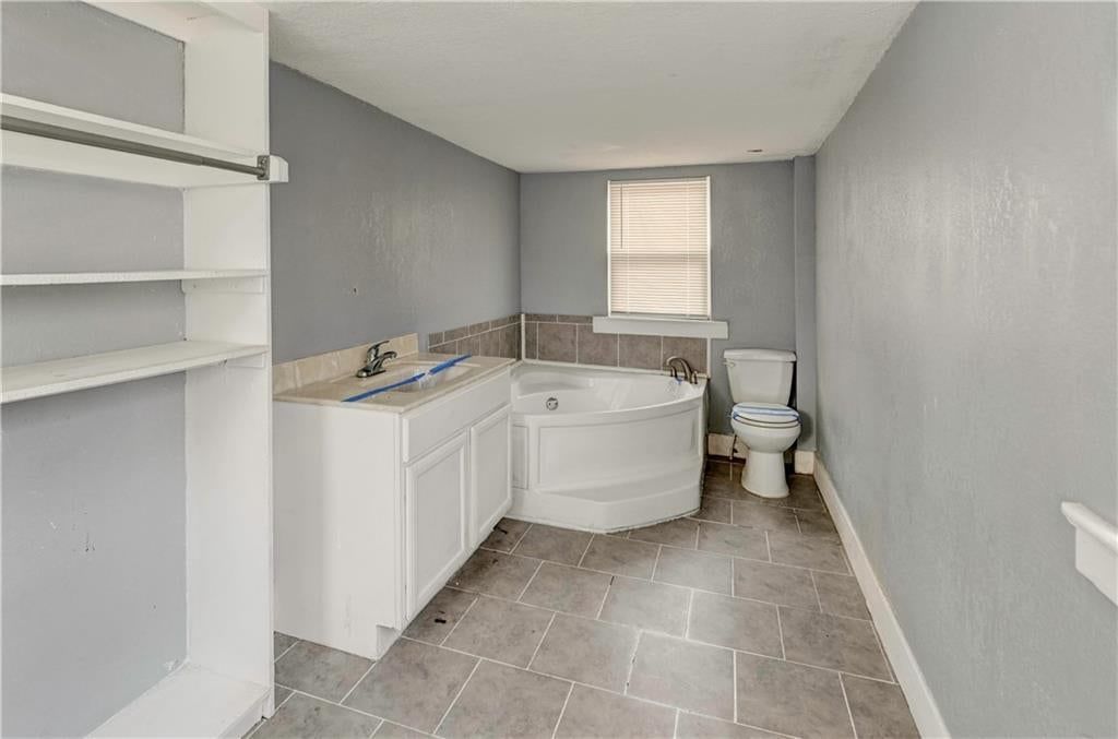 Photo 31 of 41 - 113 N White Avenue, Kansas City, MO 64123
