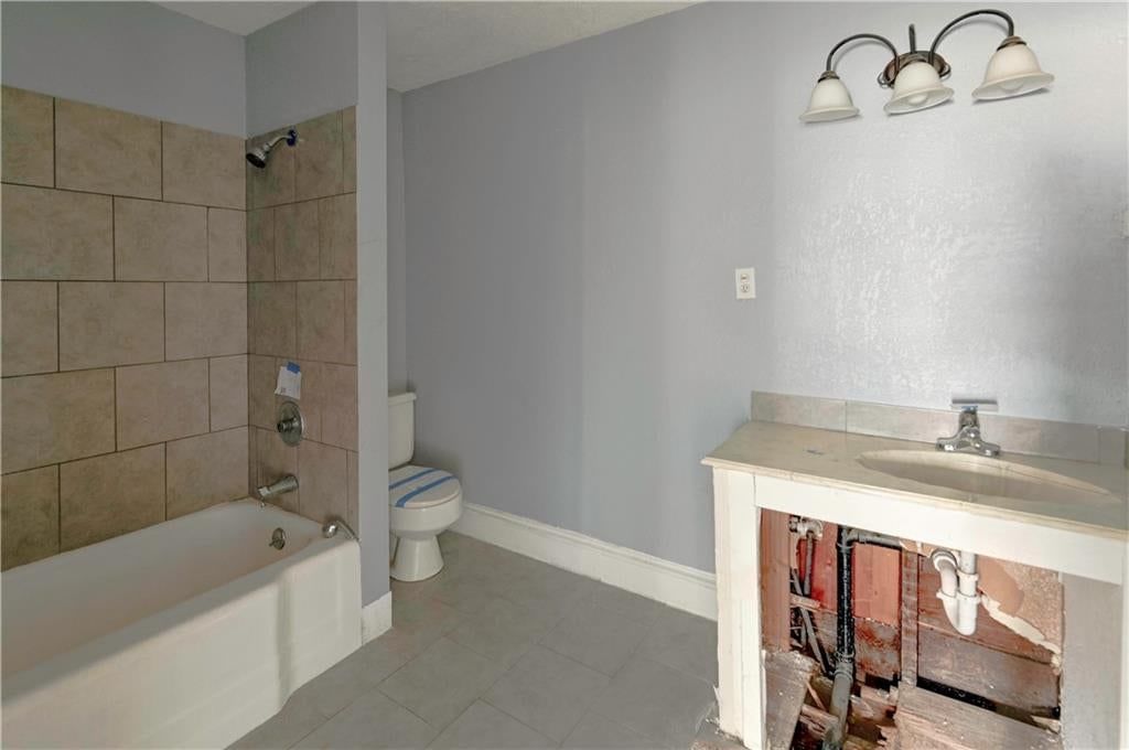 Photo 34 of 41 - 113 N White Avenue, Kansas City, MO 64123