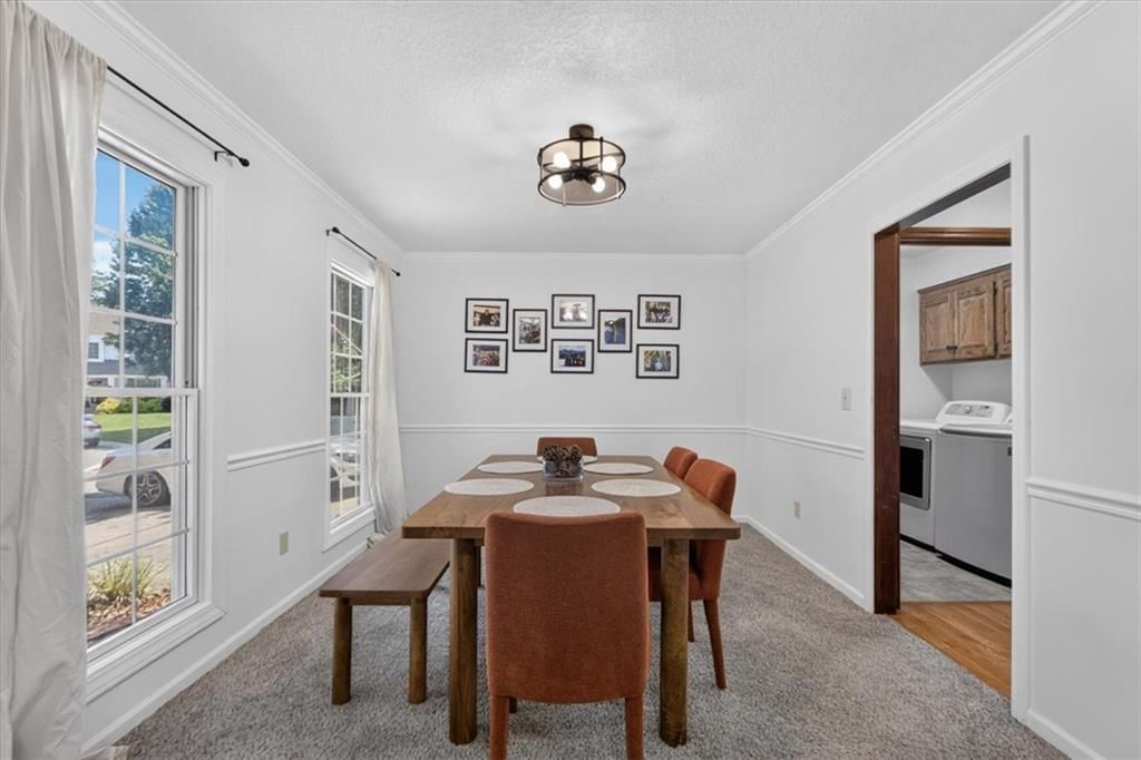 Photo 8 of 73 - 713 NW Eagle Ridge Circle, Lee's Summit, MO 64081