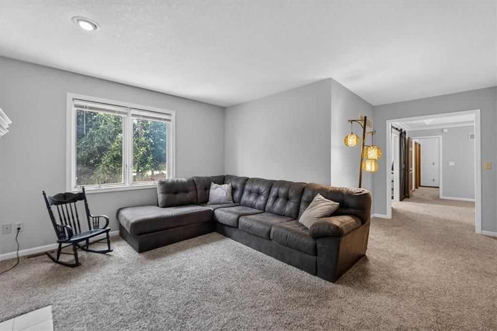 Photo 54 of 73 - 713 NW Eagle Ridge Circle, Lee's Summit, MO 64081