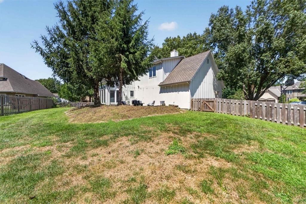 Photo 64 of 73 - 713 NW Eagle Ridge Circle, Lee's Summit, MO 64081