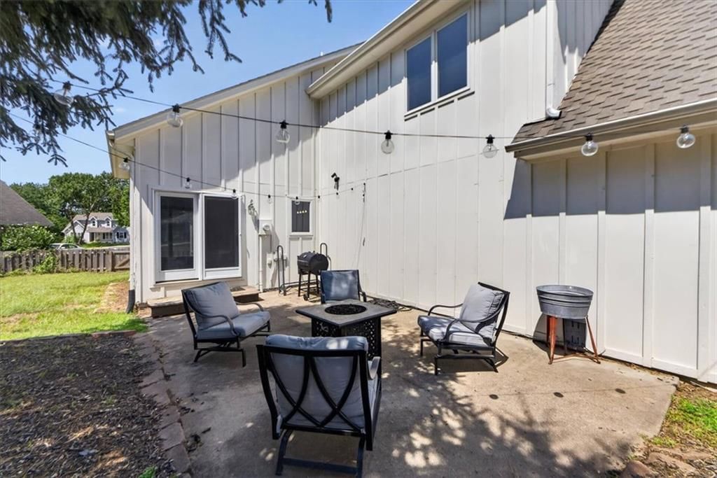 Photo 65 of 73 - 713 NW Eagle Ridge Circle, Lee's Summit, MO 64081