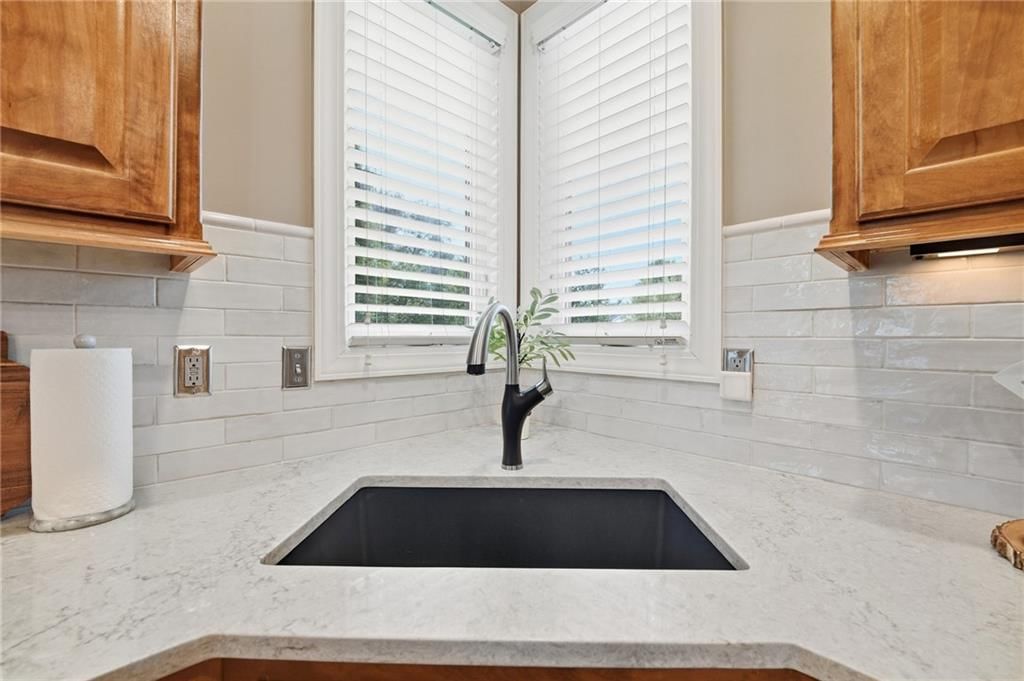 13813 Richards Street — photo 18