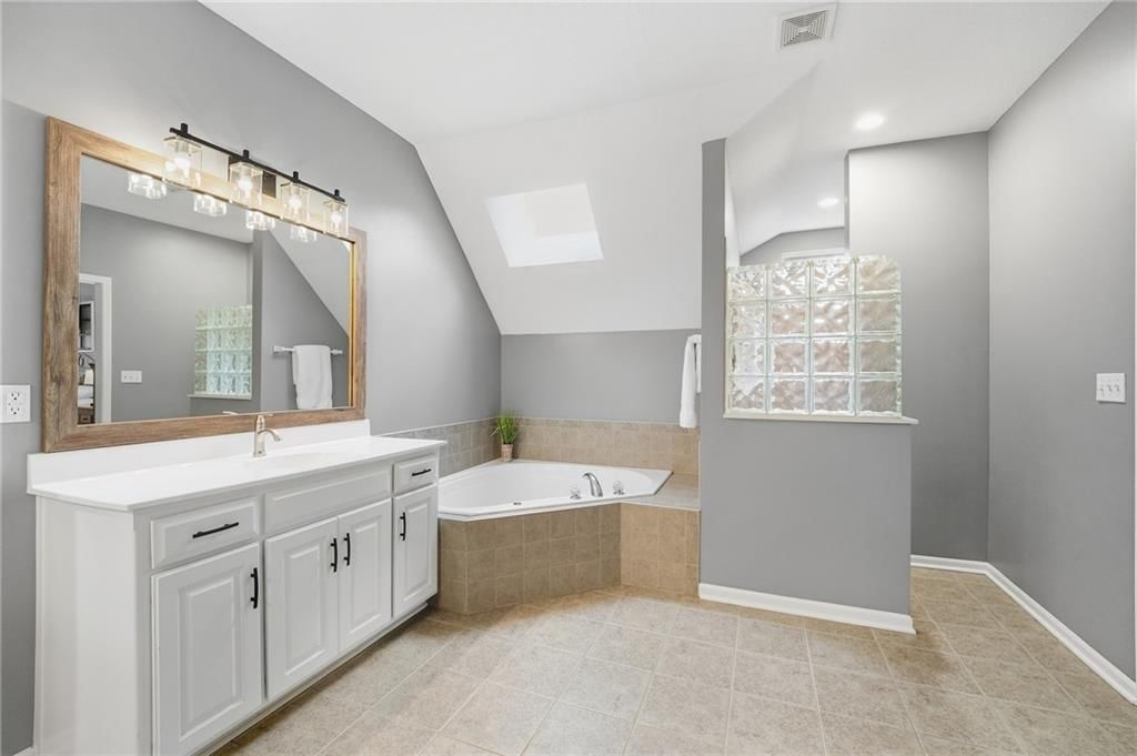 13813 Richards Street — photo 38
