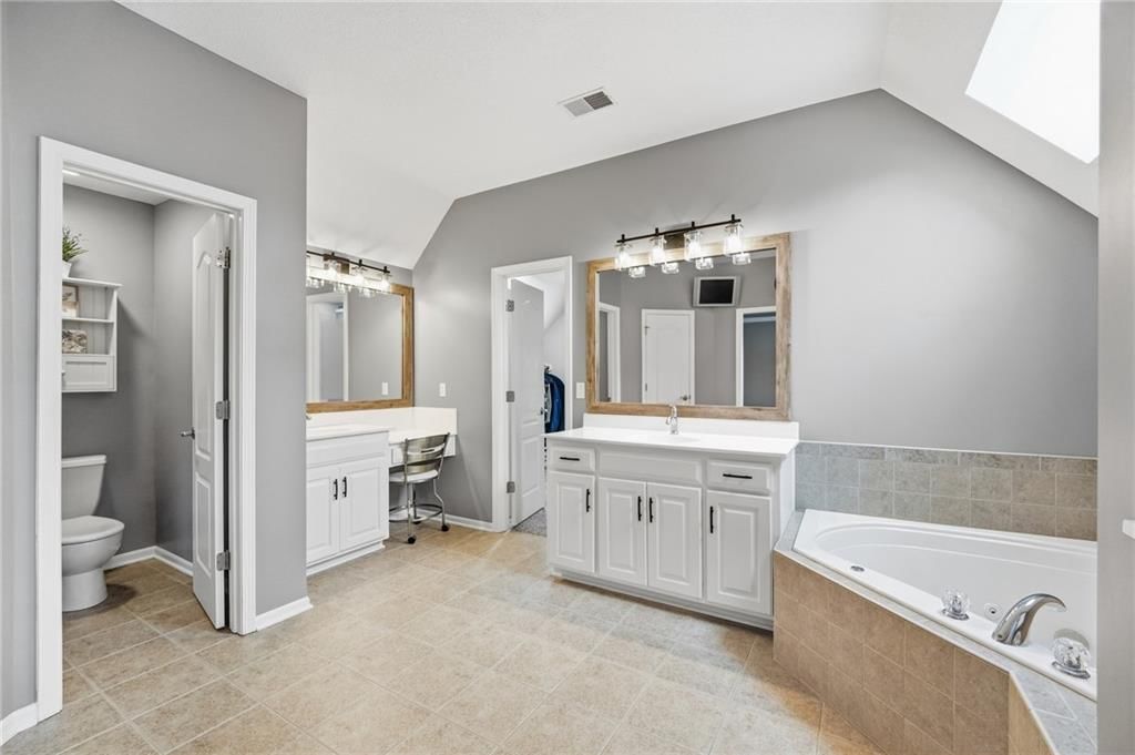 13813 Richards Street — photo 39