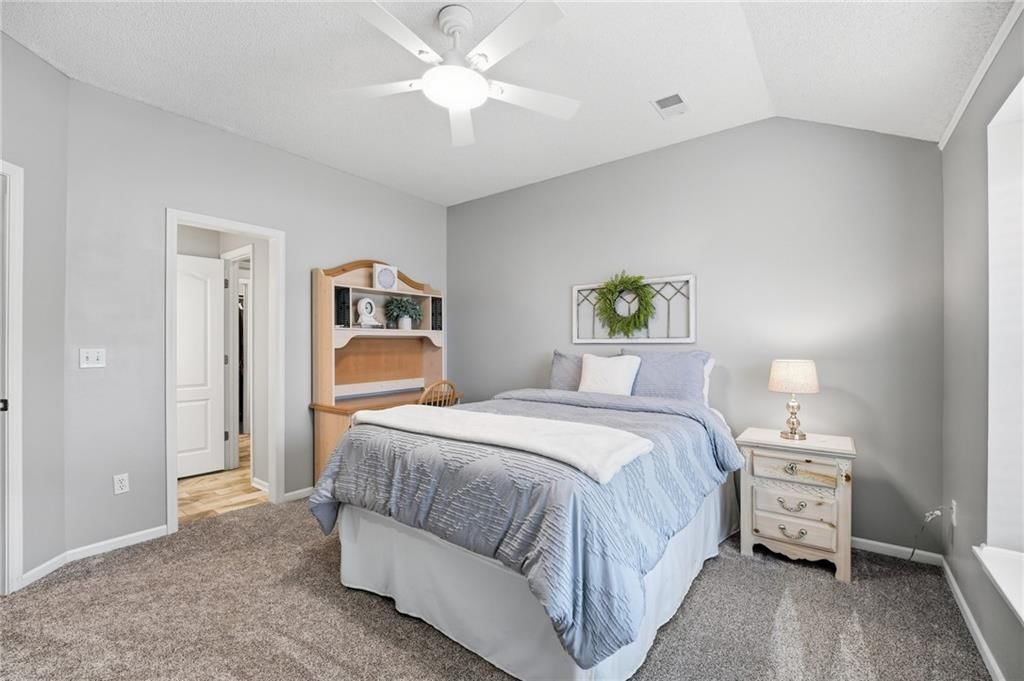 13813 Richards Street — photo 43