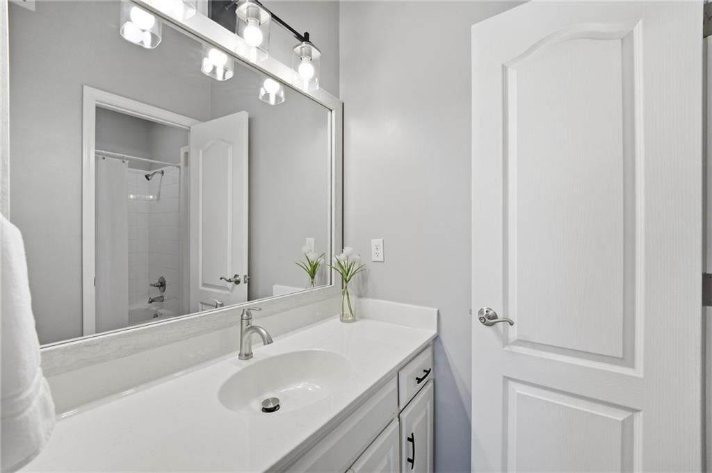 13813 Richards Street — photo 45