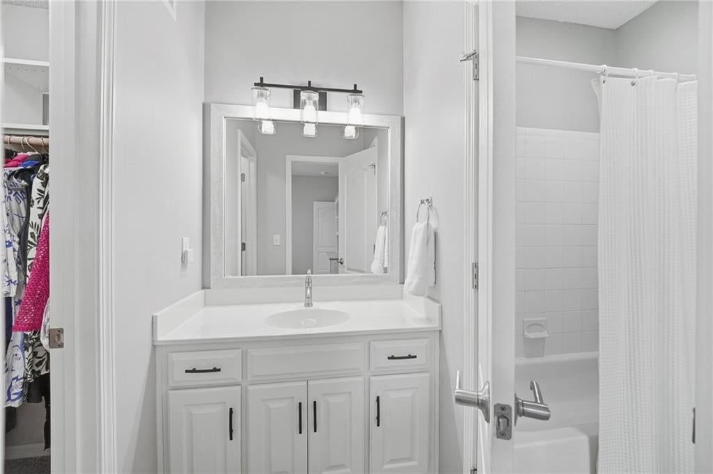 13813 Richards Street — photo 48