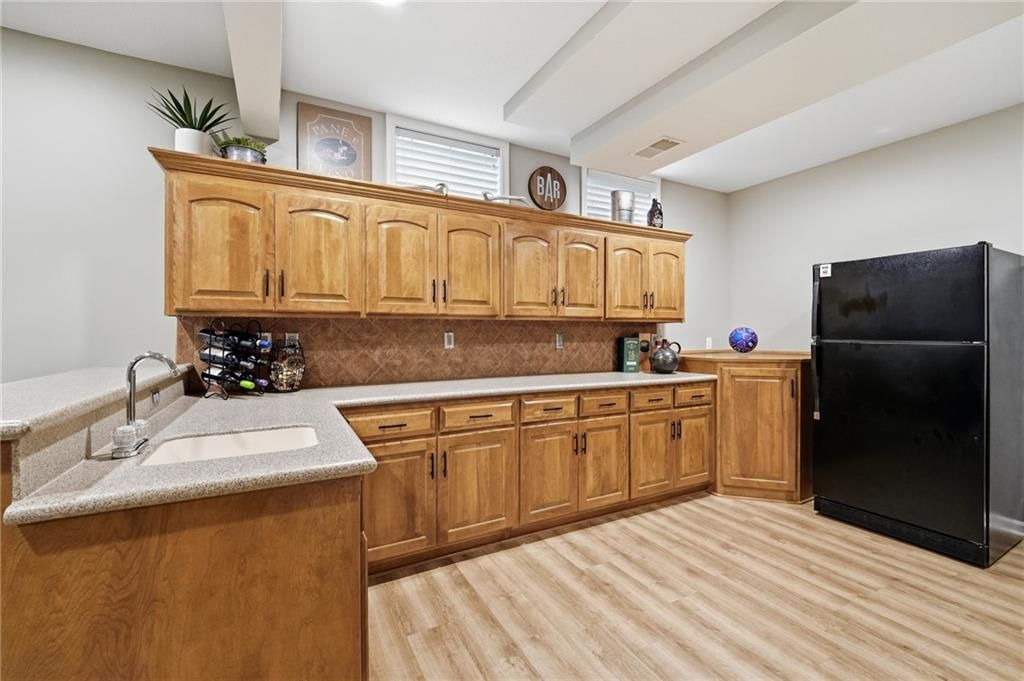 13813 Richards Street — photo 57