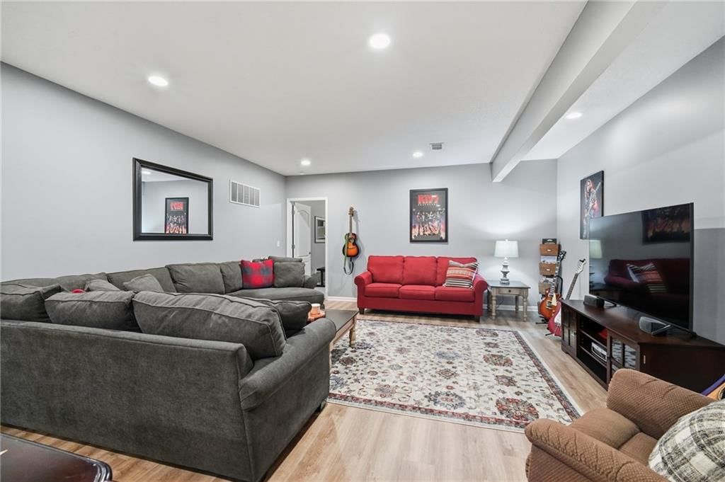 13813 Richards Street — photo 65