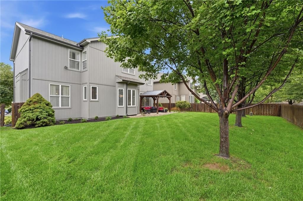 13813 Richards Street — photo 73