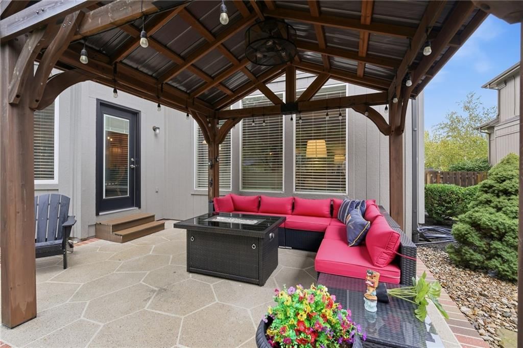 13813 Richards Street — photo 76