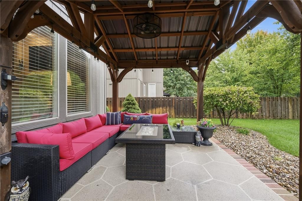 13813 Richards Street — photo 77