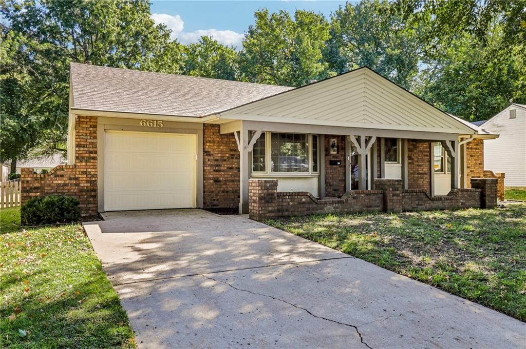 6615 Switzer Lane, Shawnee, KS