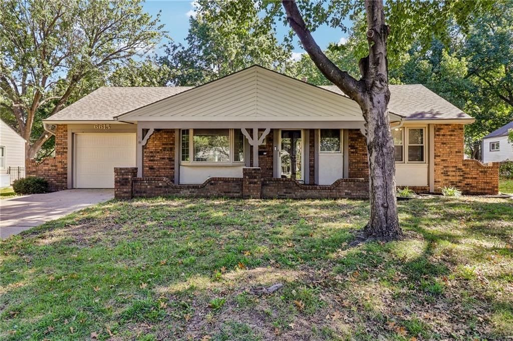 6615 Switzer Lane, Shawnee, KS: listing photo 2