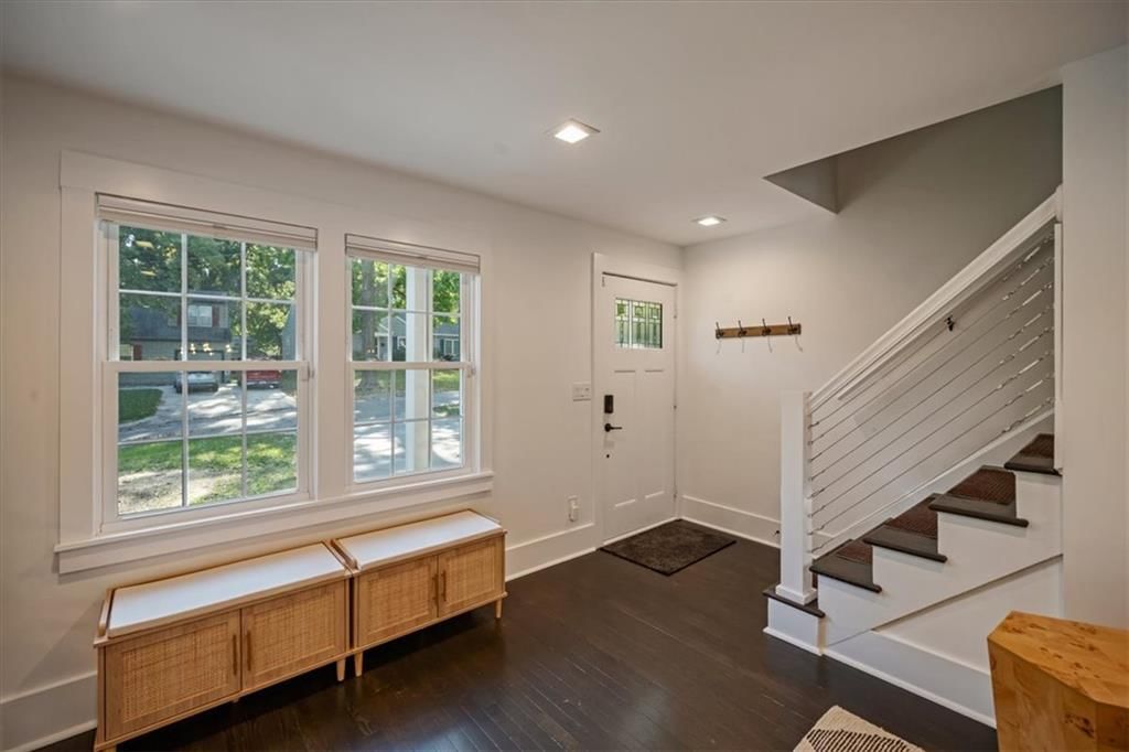 Photo 5 of 45 - 8639 Maiden Lane, Kansas City, MO 64114