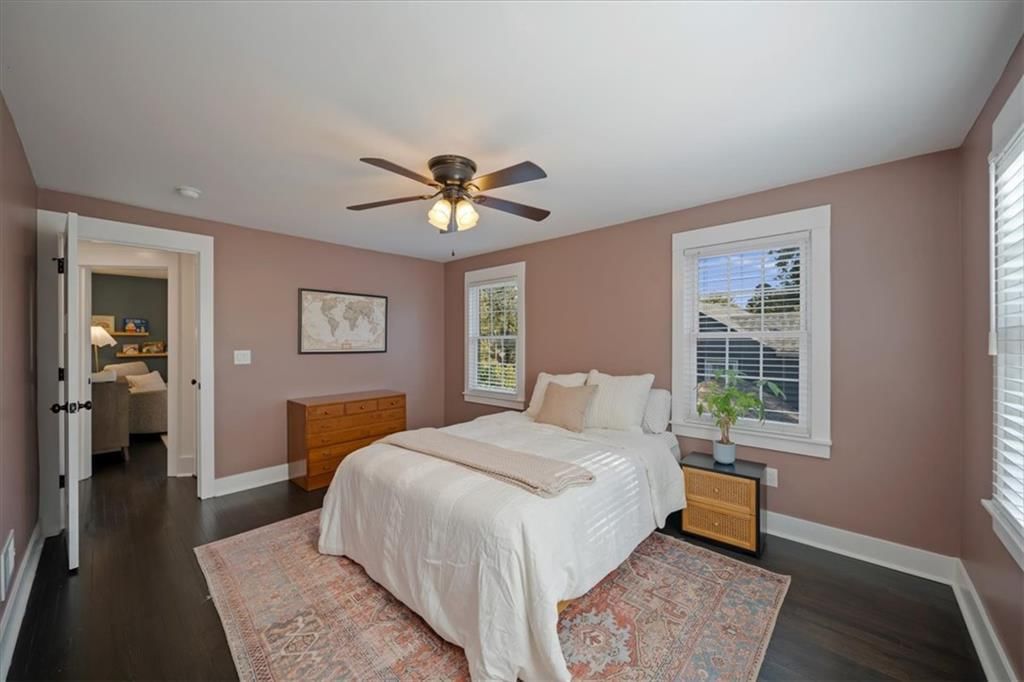 Photo 30 of 45 - 8639 Maiden Lane, Kansas City, MO 64114